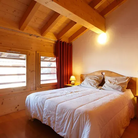 Individuel 12 Pers. A Montgesin, Calme, Proche Pistes, Parking Dispo - Fr-1-755-20 Chalet