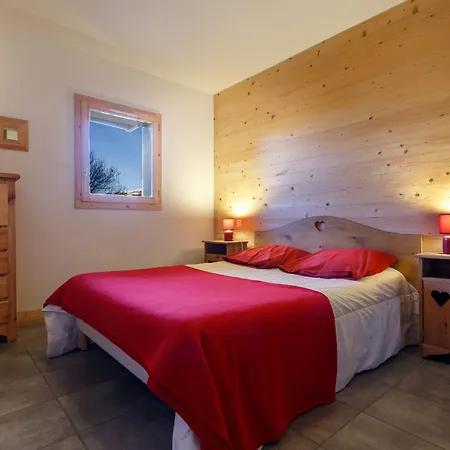 Individuel 12 Pers. A Montgesin, Calme, Proche Pistes, Parking Dispo - Fr-1-755-20 * La Plagne